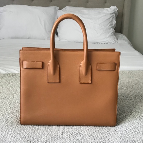 SOLD Saint Laurent Sac de Jour - Picture 4 of 8